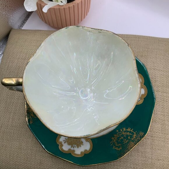 Japan Vintage Pearlescent Iridescent Floral Green Gold Tone Tea Cup with Saucer - Picture 7 of 7